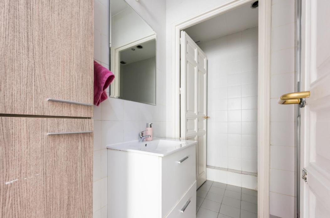 M&F 7 Rooms/7 Bathrooms Over Gran Via มาดริด ภายนอก รูปภาพ
